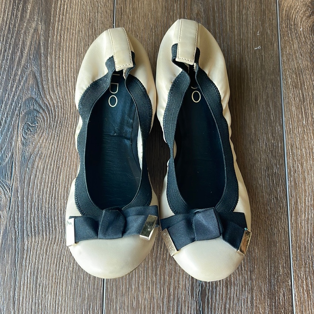 Aldo nude/black bow ballet flats